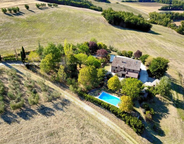 casa indipendente in vendita a Todi