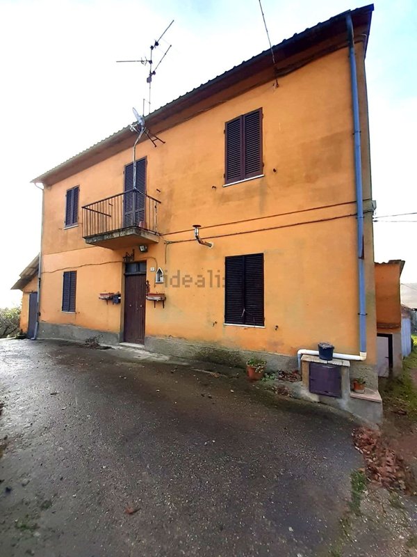 casa indipendente in vendita a Todi in zona Quadro