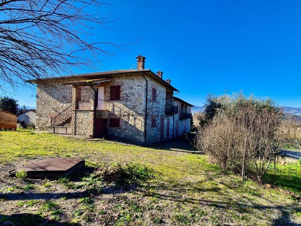 casa indipendente in vendita a Todi