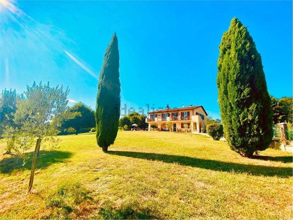 casa indipendente in vendita a Todi