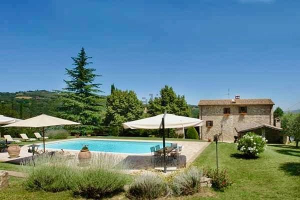 casa indipendente in vendita a Todi