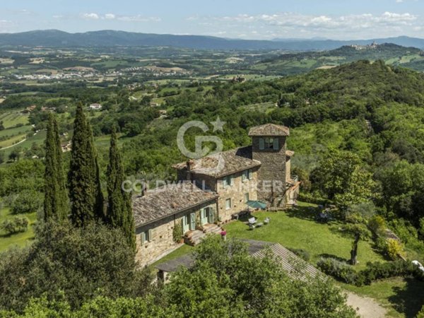 casa indipendente in vendita a Todi