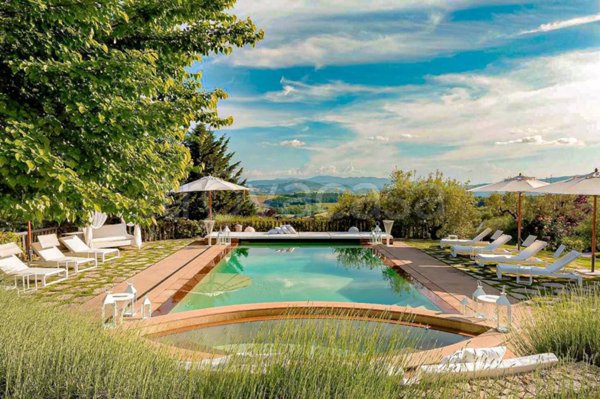 casa indipendente in vendita a Todi in zona Ponterio