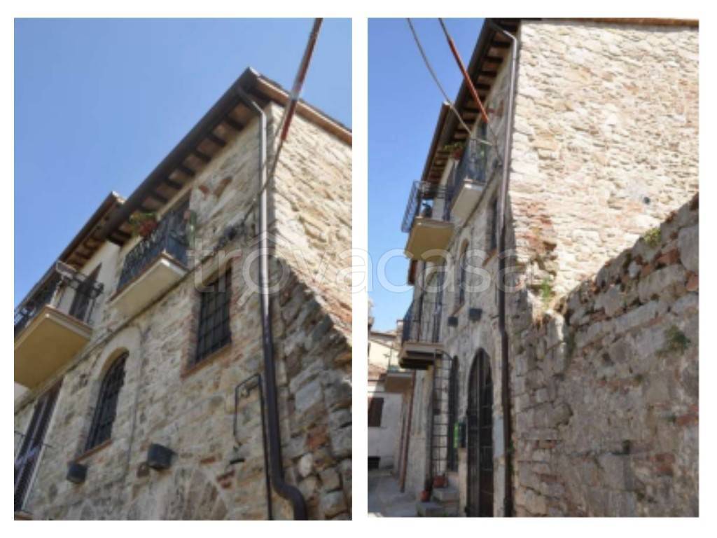 casa indipendente in vendita a Todi