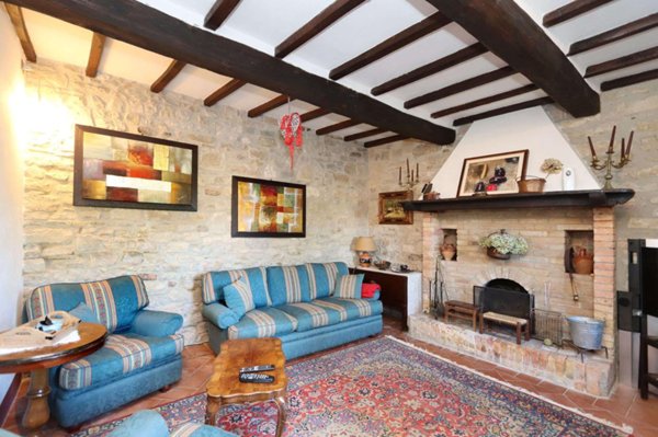 casa indipendente in vendita a Todi