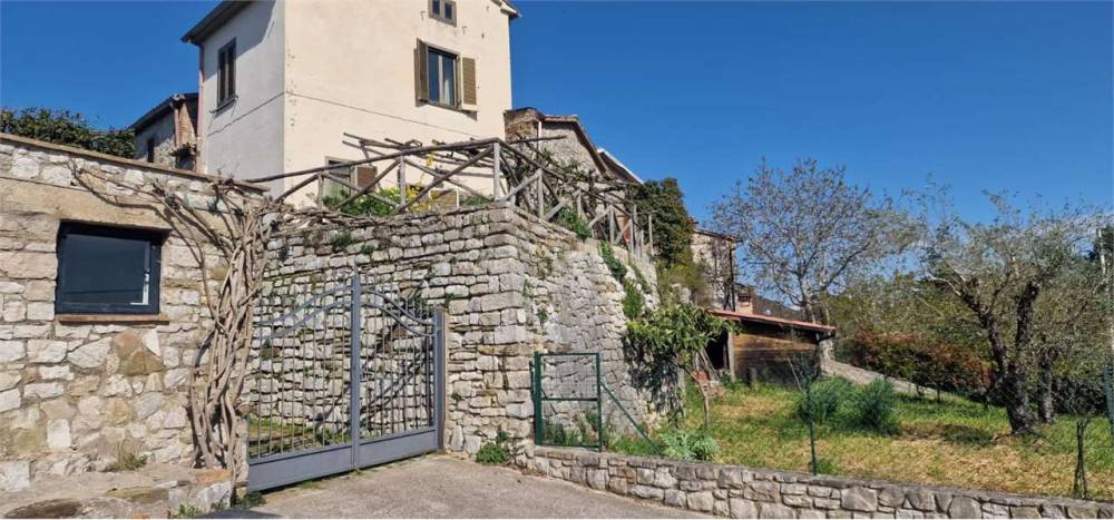 casa indipendente in vendita a Todi in zona Asproli
