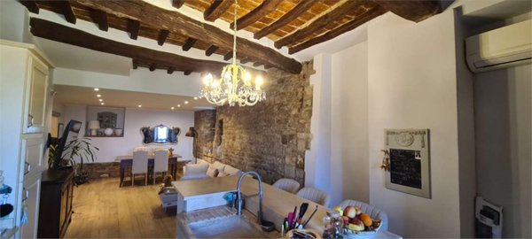 casa indipendente in vendita a Todi