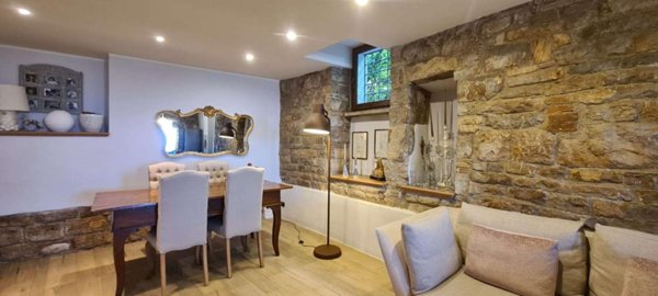 casa indipendente in vendita a Todi