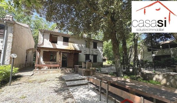 casa indipendente in vendita a Todi