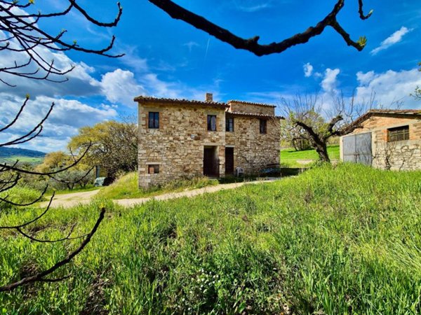 casa indipendente in vendita a Todi