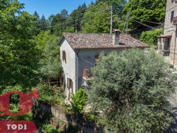 casa indipendente in vendita a Todi