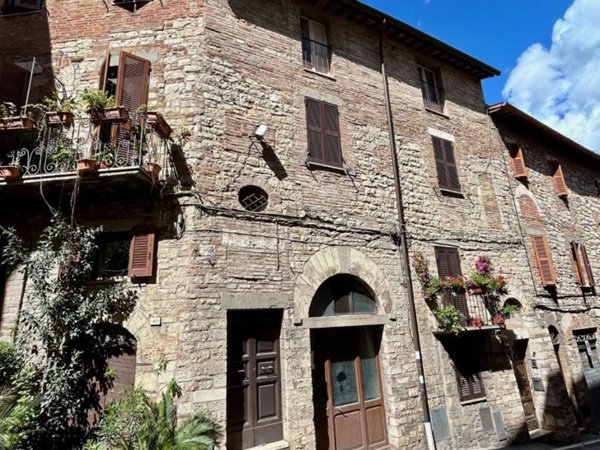 casa indipendente in vendita a Todi