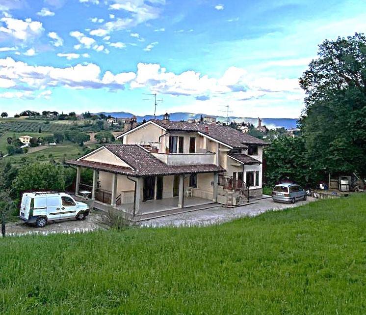 casa indipendente in vendita a Todi