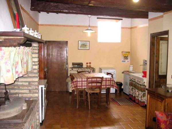appartamento in vendita a Todi in zona Ponterio