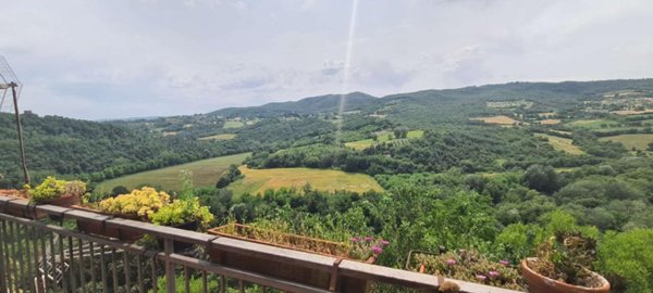 casa indipendente in vendita a Todi