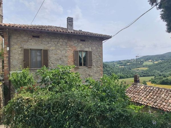 casa semindipendente in vendita a Todi in zona Montemolino