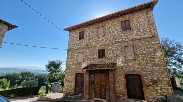 casa indipendente in vendita a Todi in zona Pian di San Martino