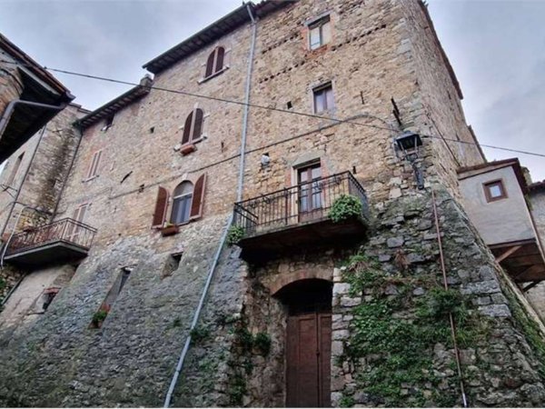 casa indipendente in vendita a Todi in zona Cecanibbi