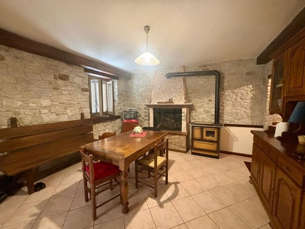 appartamento in vendita a Todi in zona Camerata