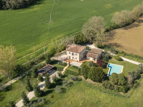 casa indipendente in vendita a Todi