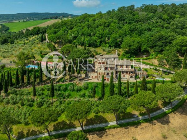 casa indipendente in vendita a Todi