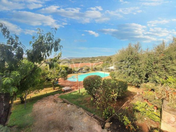 casa indipendente in vendita a Todi in zona Canonica