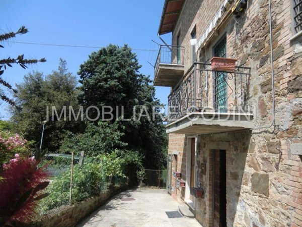 casa indipendente in vendita a Todi in zona Quadro
