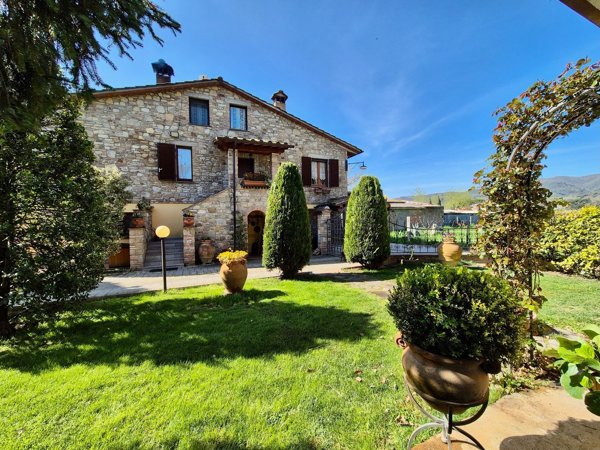 casale in vendita a Todi