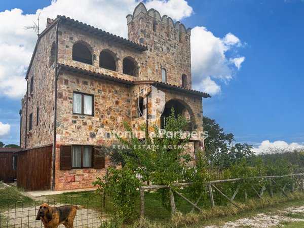 casa indipendente in vendita a Todi