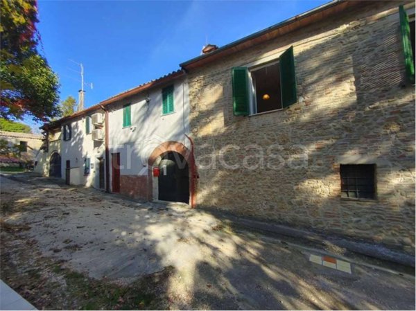 casa indipendente in vendita a Todi