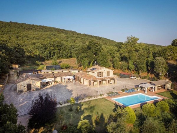 casa indipendente in vendita a Todi