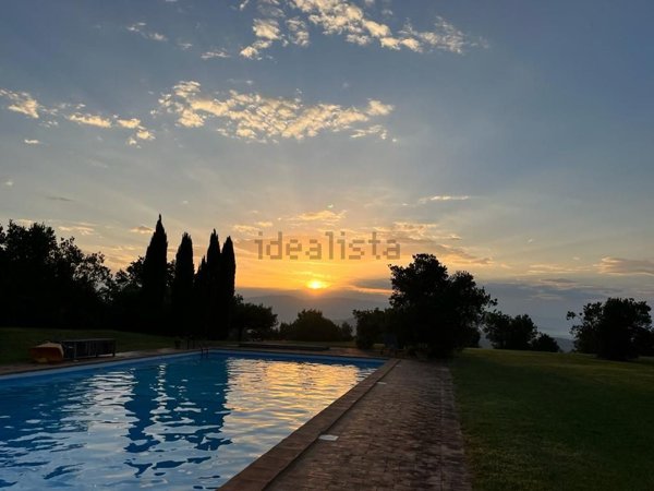 casa indipendente in vendita a Todi