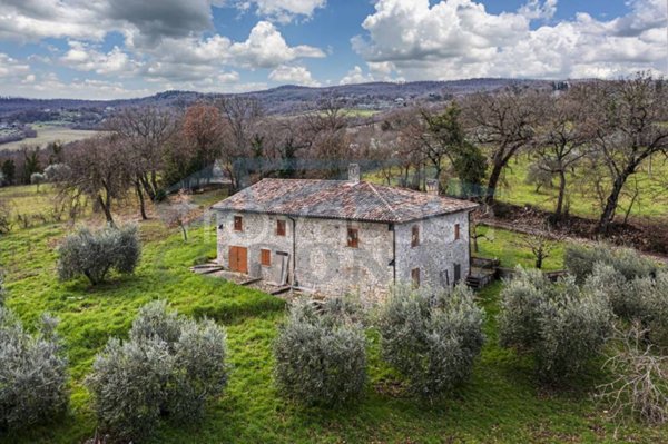casa indipendente in vendita a Todi in zona Romazzano
