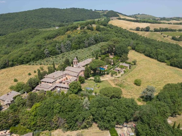 intera palazzina in vendita a Todi