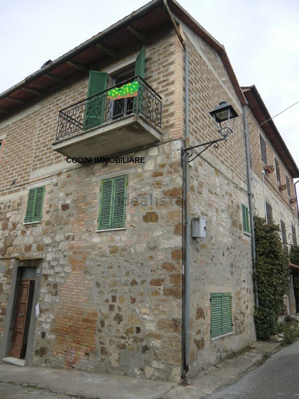 appartamento in vendita a Todi in zona Quadro