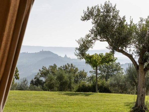 casa indipendente in vendita a Todi