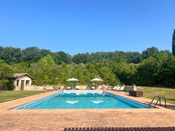 casa indipendente in vendita a Todi