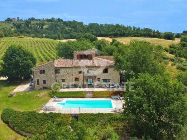 casa indipendente in vendita a Todi