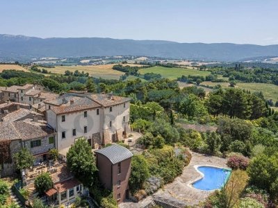intera palazzina in vendita a Todi in zona Rosceto