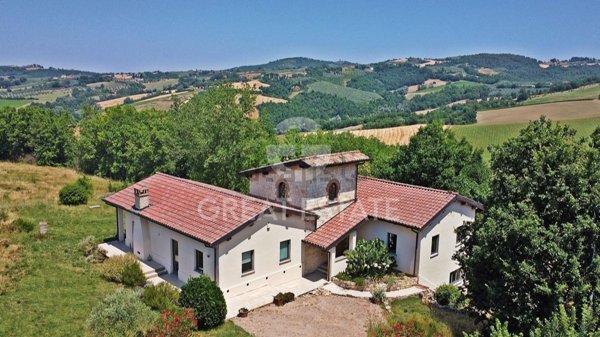 casa indipendente in vendita a Todi