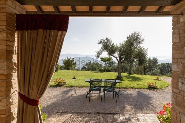 casa indipendente in vendita a Todi