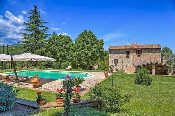 casa indipendente in vendita a Todi