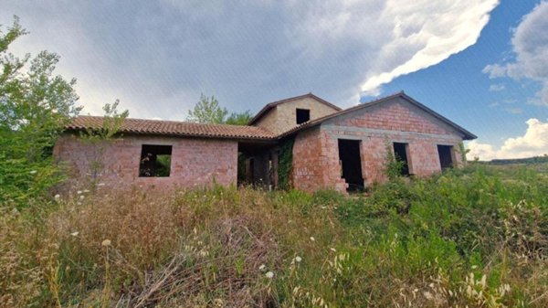 casa indipendente in vendita a Todi