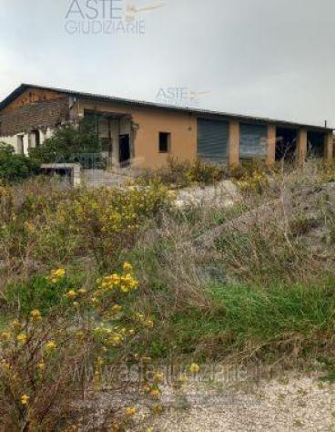 negozio in vendita a Todi