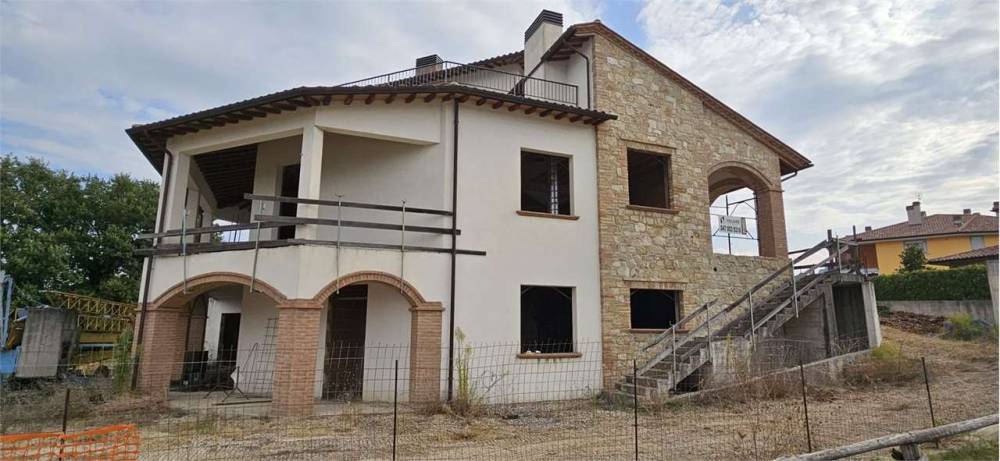 casa indipendente in vendita a Todi