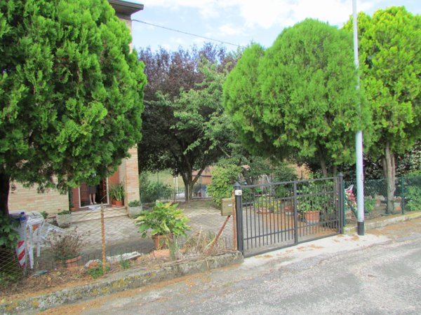 casa indipendente in vendita a Todi in zona Montenero