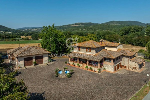 casa indipendente in vendita a Todi