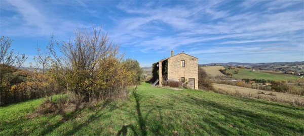 casa indipendente in vendita a Todi
