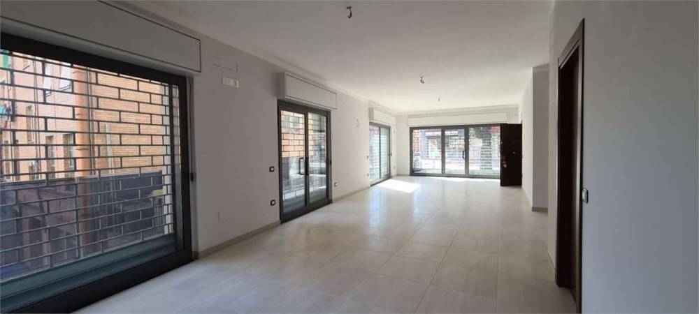 negozio in vendita a Todi