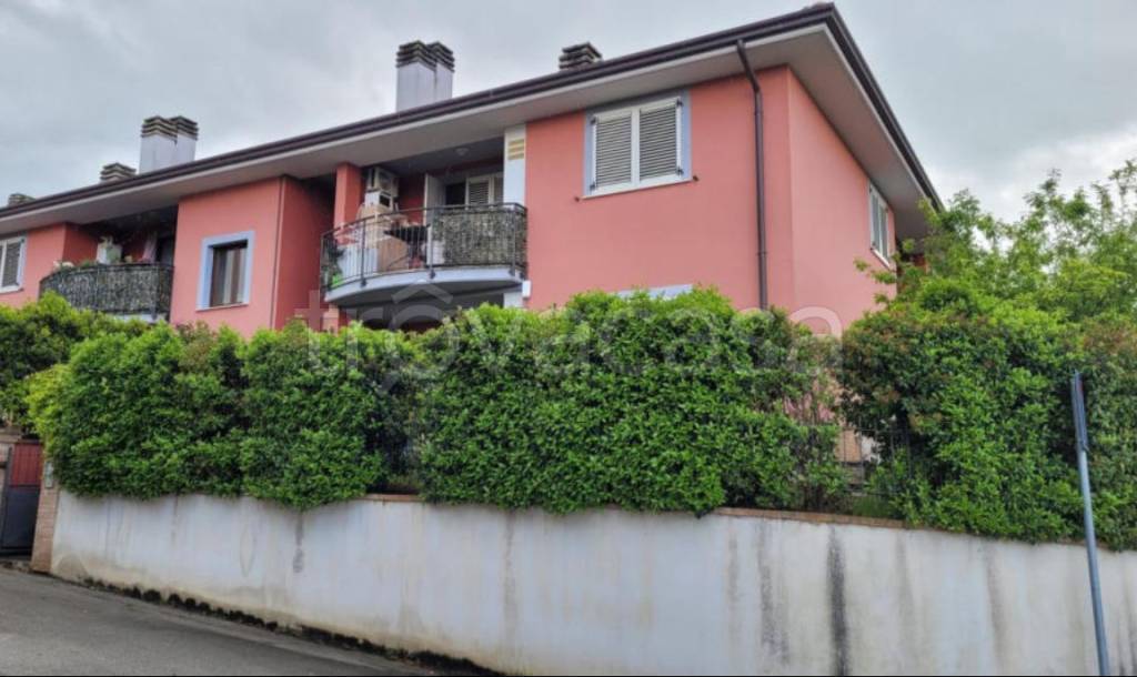appartamento in vendita a Todi in zona Pian di Porto